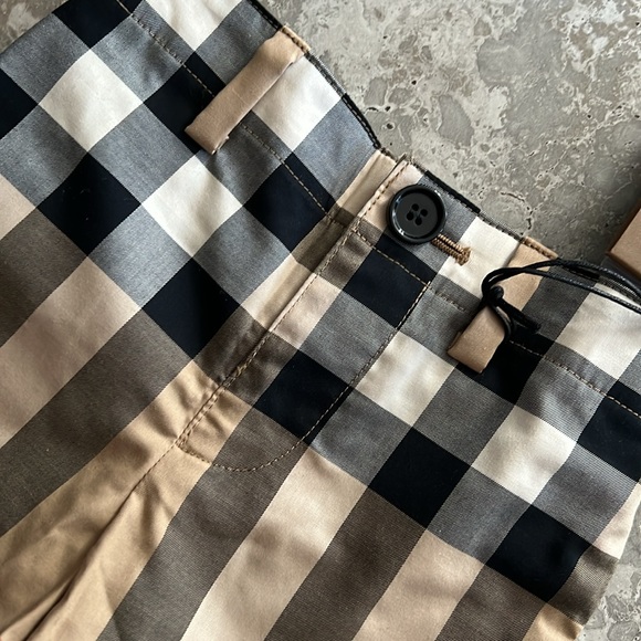 Burberry Unisex Royston Icon Stripes Stretch Shorts, Beige Size 6M, New w/Tag - Picture 3 of 12